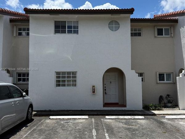13495 SW 62nd St , Miami, FL 33183