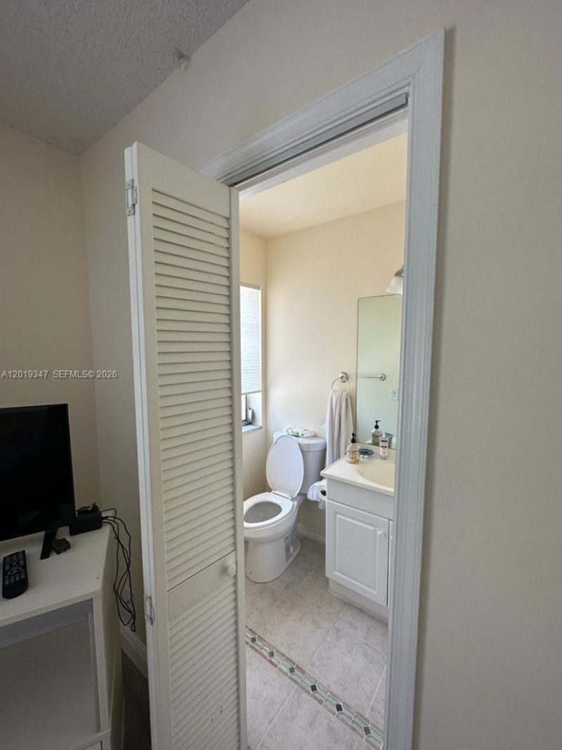 6600 NE 22nd Way, Unit 2322, Fort Lauderdale, FL 33308 Photo