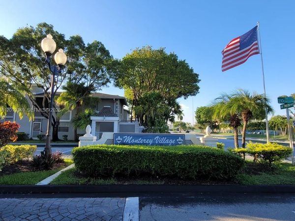 426 NE 210th Cir Ter , Unit 106-2, Miami, FL 33179