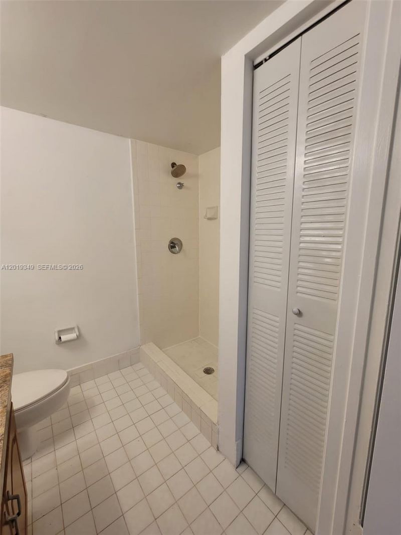 426 NE 210th Cir Ter , Unit 106-2, Miami, FL 33179 Photo