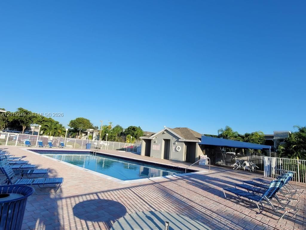 426 NE 210th Cir Ter , Unit 106-2, Miami, FL 33179 Photo