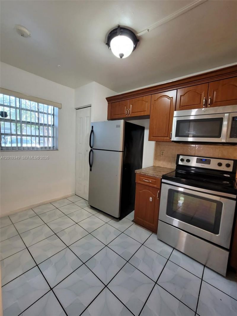426 NE 210th Cir Ter , Unit 106-2, Miami, FL 33179 Photo