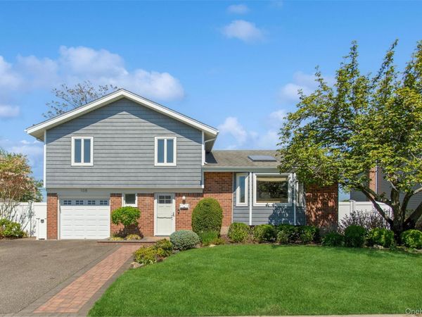 108 Wayne Street , Jericho, NY 11753