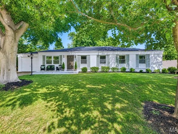 720 Fernview Drive , Creve Coeur, MO 63141