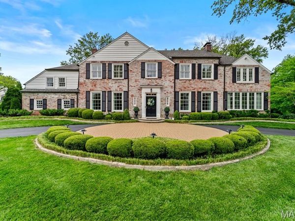 14 Briarcliff, Ladue, MO 63124