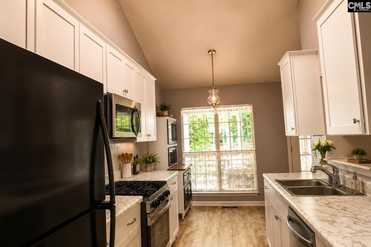 217 Stockmoor Road  Photo 9