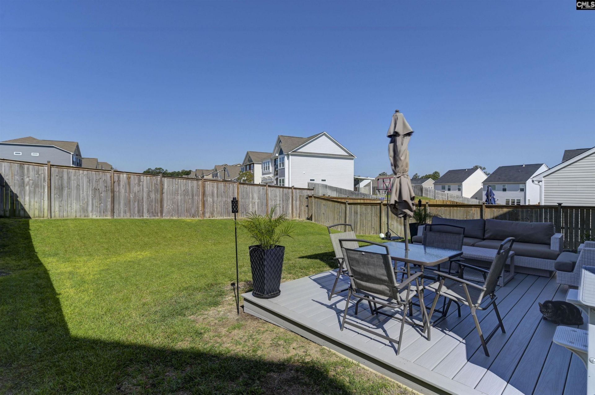 1048 Woodcreek Farms Road  Photo 4