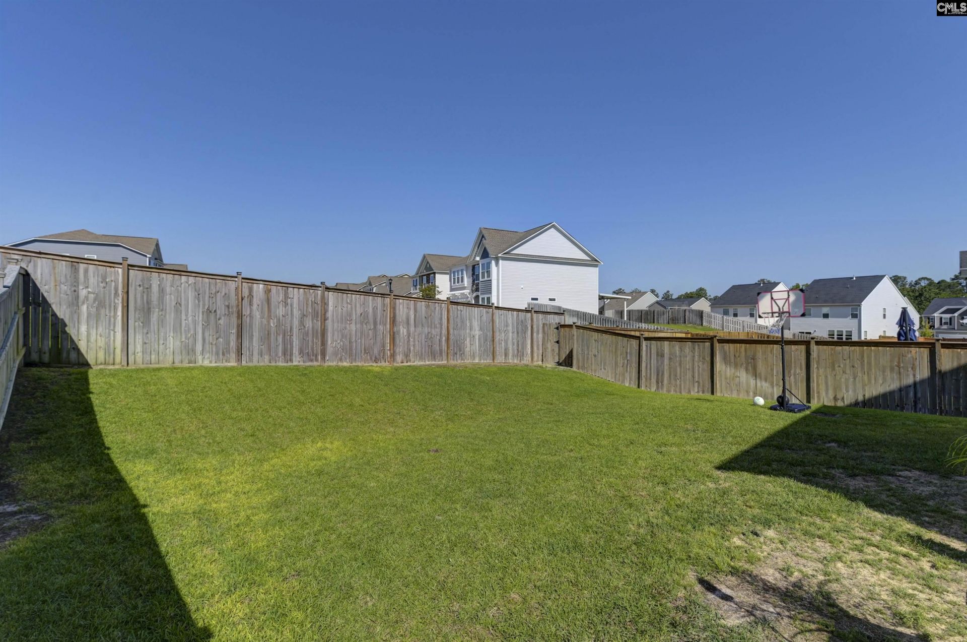 1048 Woodcreek Farms Road  Photo 5