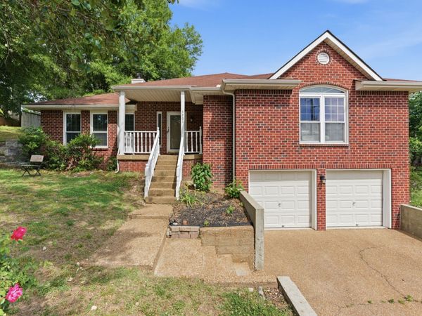 1701 Ridgemere Ct , Hermitage, TN 37076