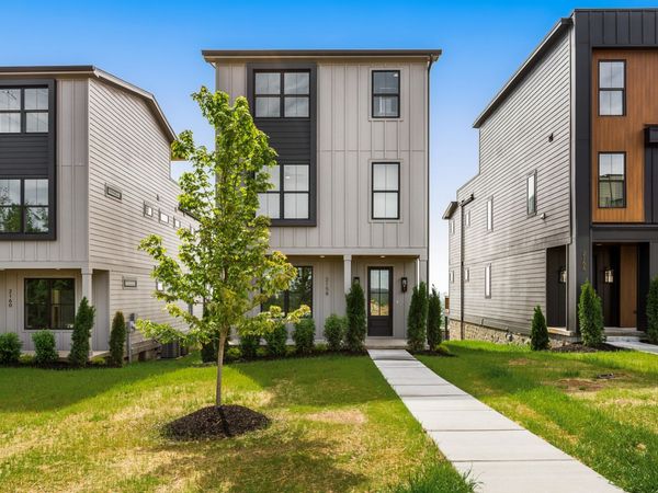 2158 Summitt Ave , Nashville, TN 37218