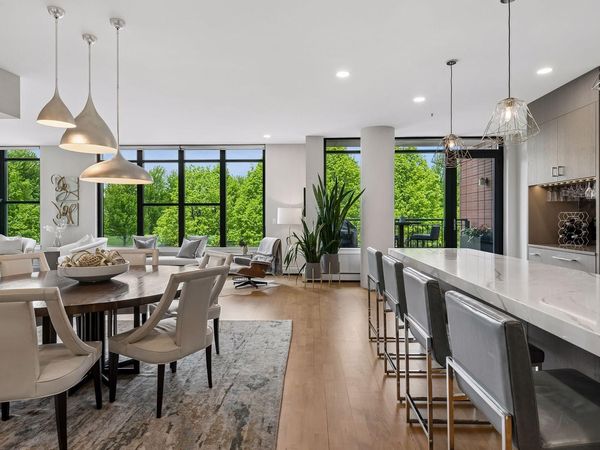 215 10th Avenue S, Unit 213, Minneapolis, MN 55415