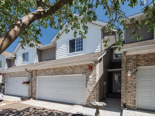 441 Pleasant Lane, Chaska, MN 55318