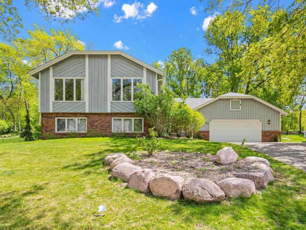 13880 Pennock Avenue, Apple Valley, MN 55124
