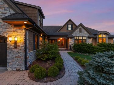 6823 Alpine Trail, Eden Prairie, MN 55346