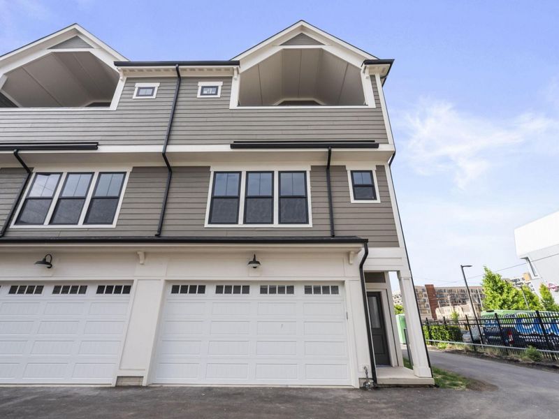 535 W Chapel Street, Columbus, OH 43215 Photo 24