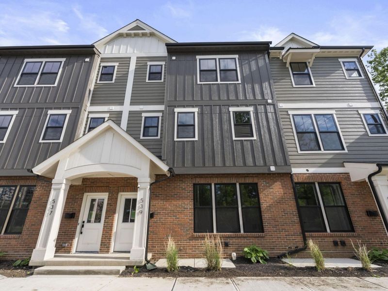 535 W Chapel Street, Columbus, OH 43215 Photo 28