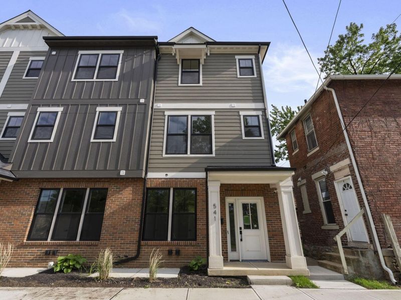 535 W Chapel Street, Columbus, OH 43215 Photo 29