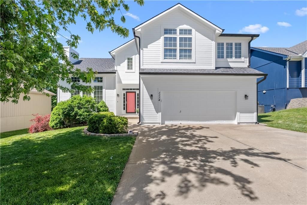 1114 Crimson Lane, Liberty, MO 64068 Main Photo