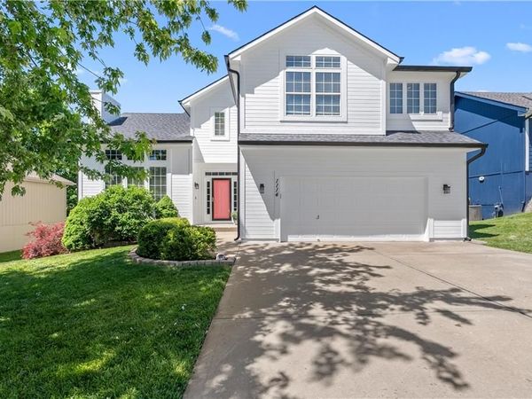 1114 Crimson Lane, Liberty, MO 64068