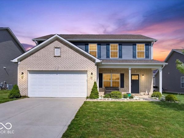 275 Longleaf Lane , Greenfield, IN 46140