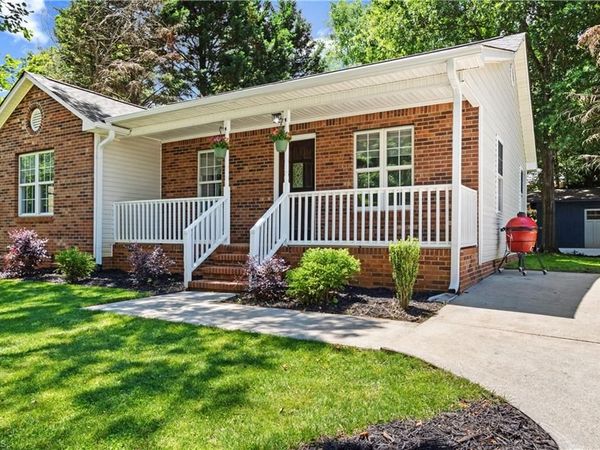 399 Windward Circle , Mocksville, NC 27028