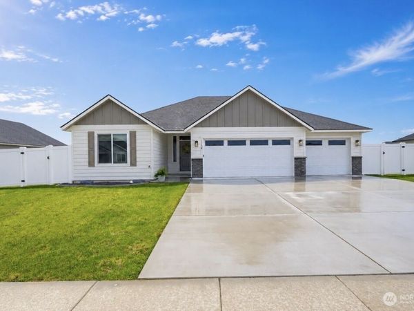 1154 7th Avenue NE, Ephrata, WA 98823
