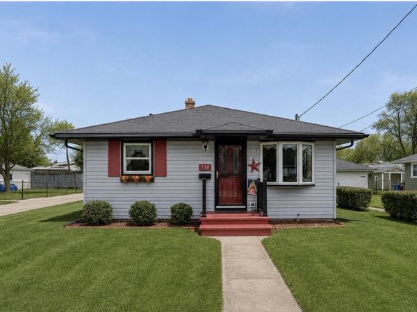 738 LONDON STREET, Menasha, WI 54952
