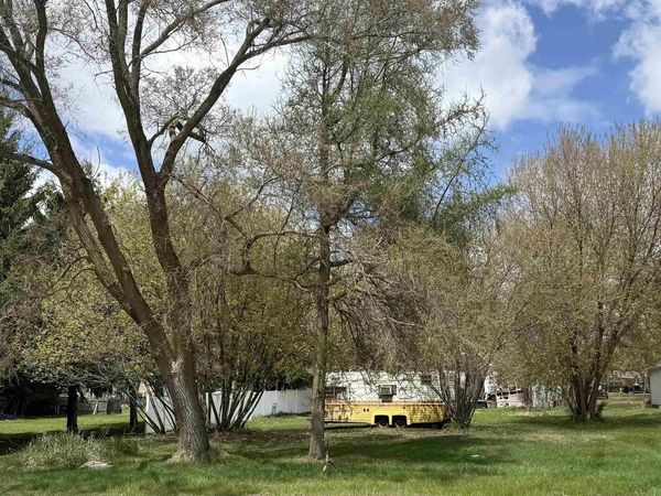 CLEVELAND AVENUE, Marinette, WI 54153