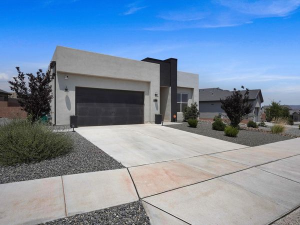 5213 Bullseye Road NE, Rio Rancho, NM 87144