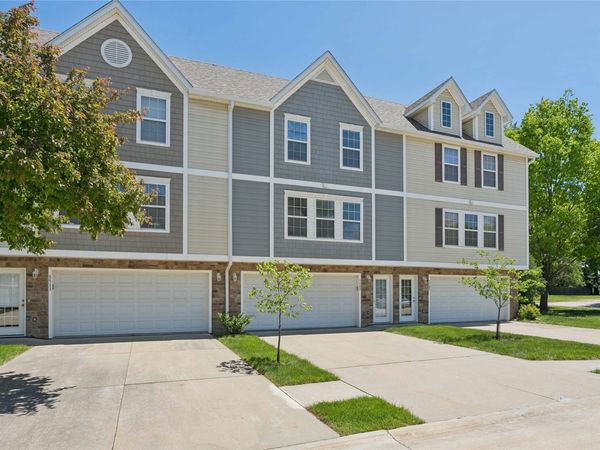 5509 Jordan Court, Johnston, IA 50131