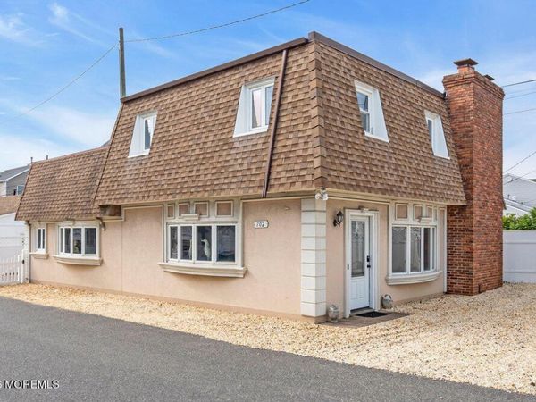 102 W Colony Road, Lavallette, NJ 08735