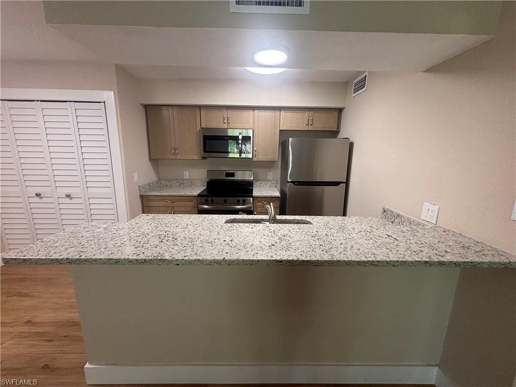 5305 Summerlin Rd , Unit 505, Fort Myers, FL 33919 Photo