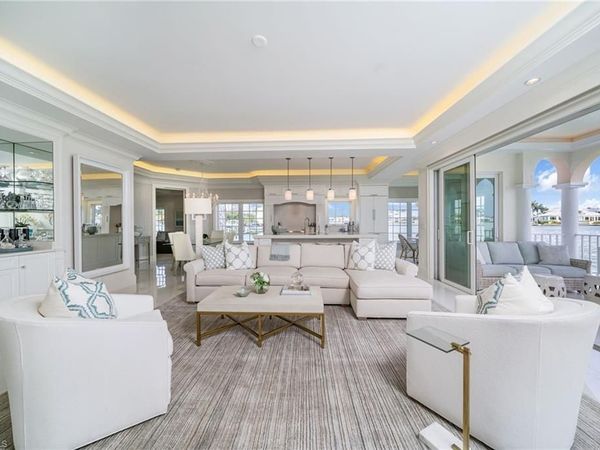 4000 Gulf Shore BLVD N, Unit 3300, NAPLES, FL 34103