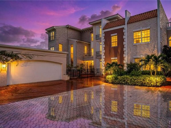 4000 Gulf Shore BLVD N, Unit 3300, NAPLES, FL 34103