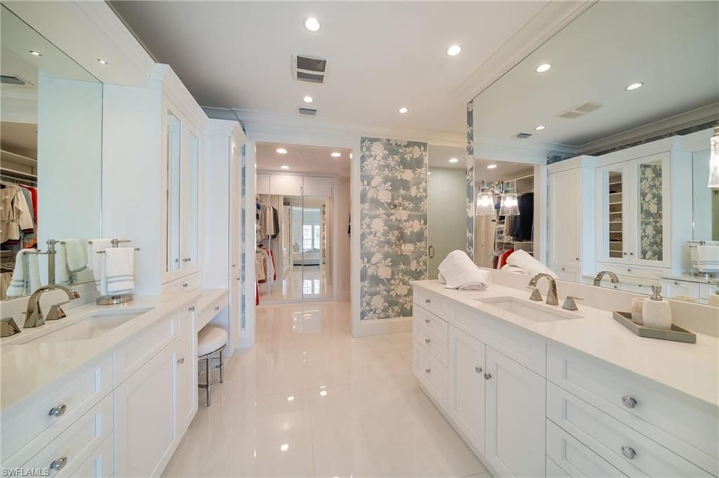 4000 Gulf Shore Blvd N, Unit 3300, Naples, FL 34103 Photo