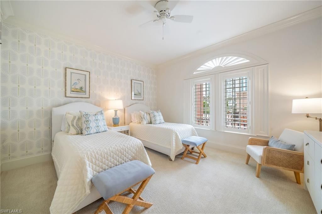 4000 Gulf Shore Blvd N, Unit 3300, Naples, FL 34103 Photo