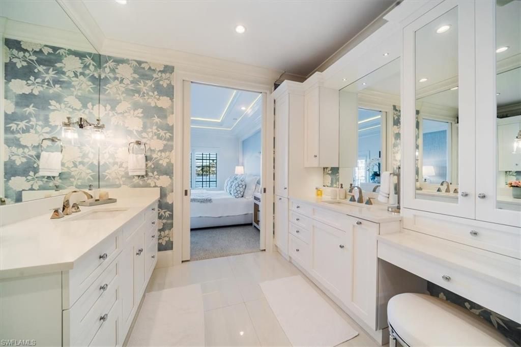 4000 Gulf Shore Blvd N, Unit 3300, Naples, FL 34103 Photo