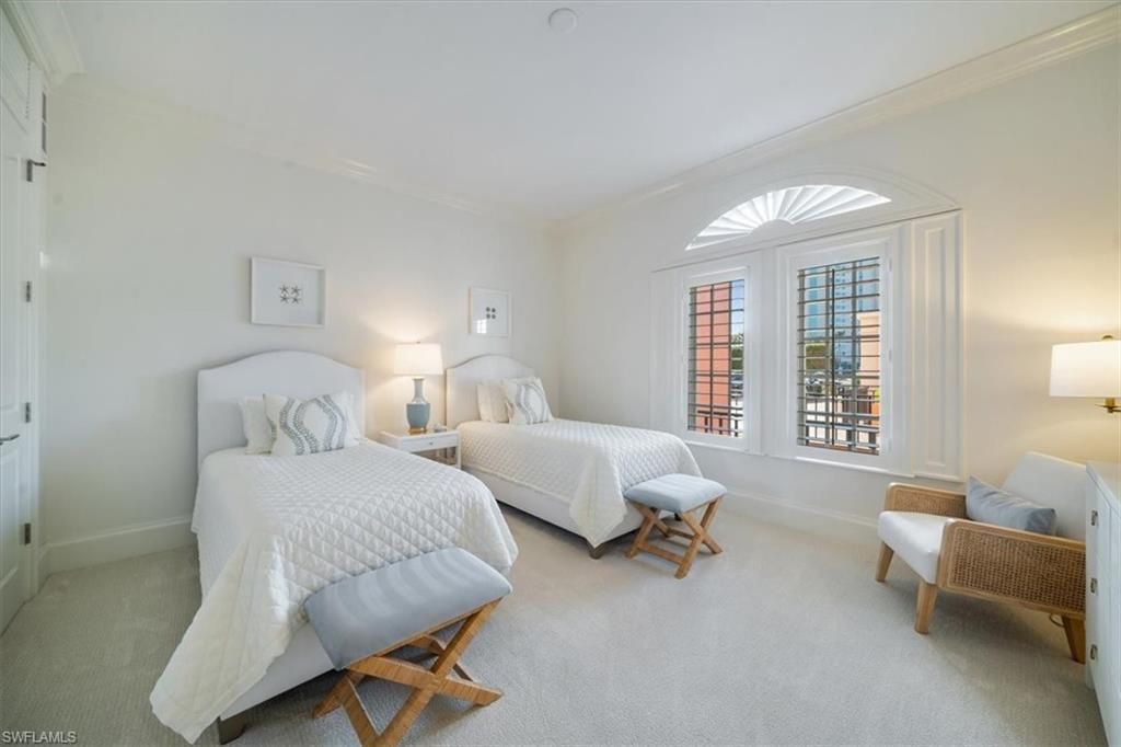4000 Gulf Shore Blvd N, Unit 3300, Naples, FL 34103 Photo