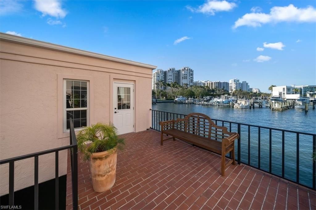 4000 Gulf Shore Blvd N, Unit 3300, Naples, FL 34103 Photo