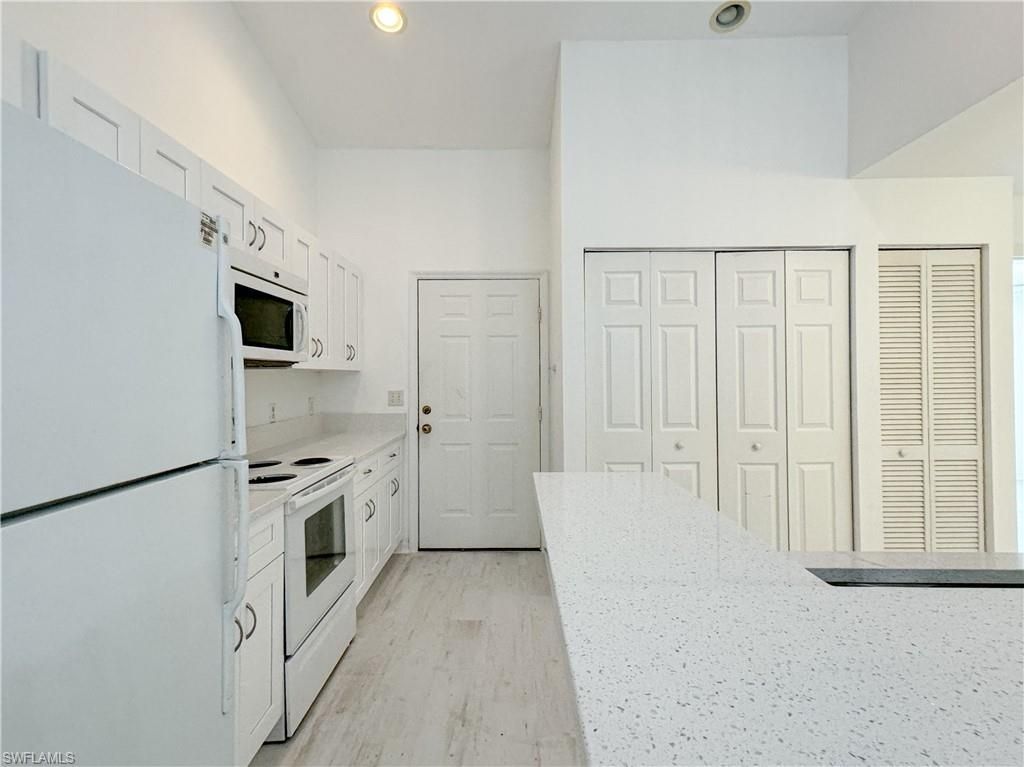 6265 Vista Garden Way, Unit B, Naples, FL 34112 Photo