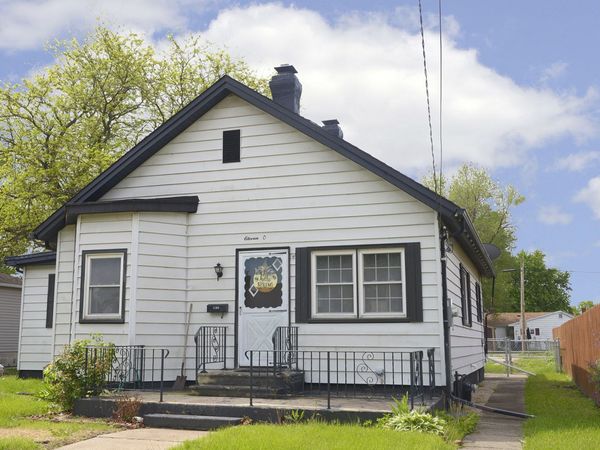 1105 W Lafayette Street , Ottawa, IL 61350