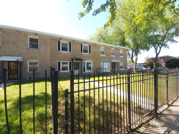 257 W Swann Street , Chicago, IL 60609