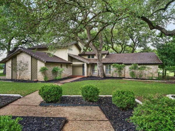 1301 Mill Creek DR , Salado, TX 76571