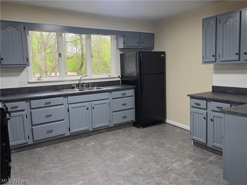 137 Hiler Street, Conneaut, OH 44030 Photo 3