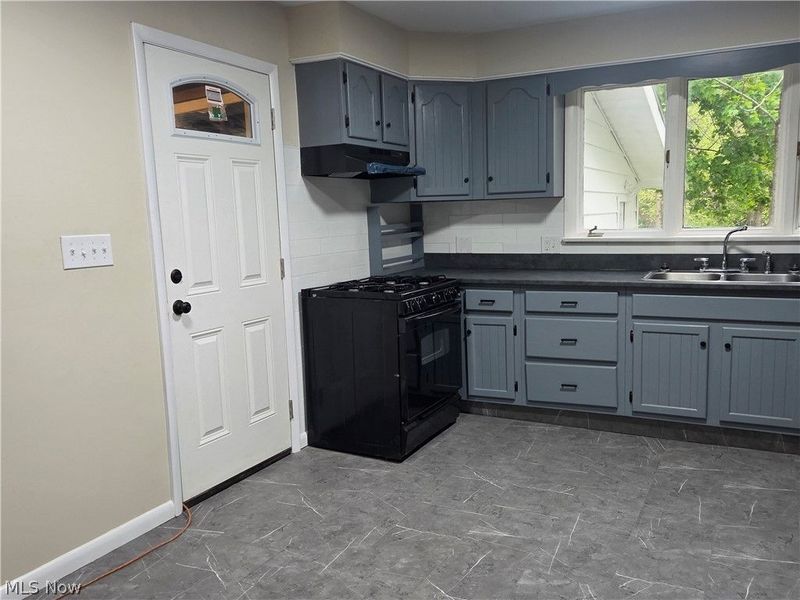 137 Hiler Street, Conneaut, OH 44030 Photo 4