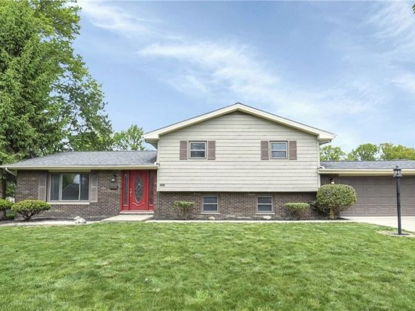 24420 S Oxford Oval , North Olmsted, OH 44070