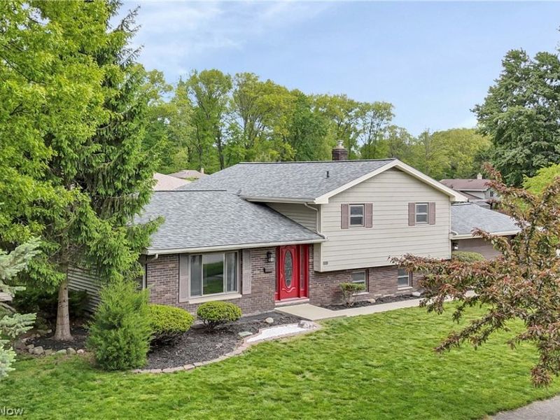 24420 S Oxford Oval, North Olmsted, OH 44070 Photo 11