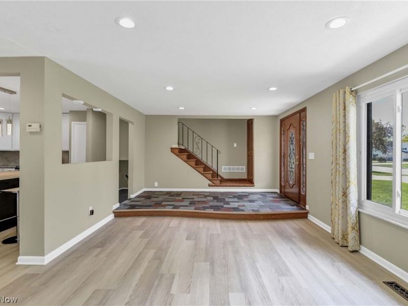 24420 S Oxford Oval, North Olmsted, OH 44070 Photo 15