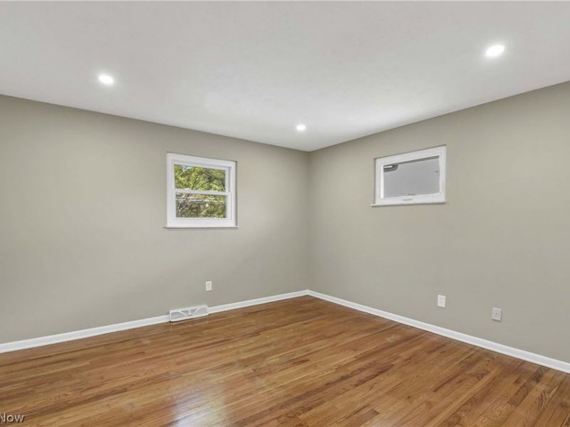 24420 S Oxford Oval, North Olmsted, OH 44070 Photo 27
