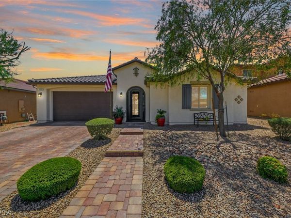 5601 Silver Cascade Avenue , Las Vegas, NV 89131